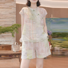 批发官图  2026<b class='q'>夏季</b>新款女士轻薄盘扣印花短袖上衣设计感短<b class='q'>裤</b>两件套