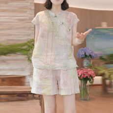 批发官图  2026<b class='q'>夏季</b>新款女士轻薄盘扣印花短袖上衣设计感短<b class='q'>裤</b>两件套