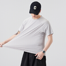 批发冰丝短<b class='q'>袖</b>t恤男士夏季2025新款宽松透气薄款上圆领速干防晒<b class='q'>半截</b><b class='q'>袖</b>