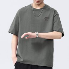 批发实拍<b class='q'>夏</b>季男式圆领短T恤百搭简约刺绣短袖舒适薄款休闲青年半袖衫