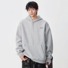 实拍2025秋冬新款简约刺绣卫衣男日系复古宽松套头百搭休闲帽衫