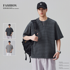 实拍2026夏季新款美式条纹假两件短袖t恤男宽松圆领百搭潮牌上衣