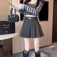 批发实拍 毛呢百褶<b class='q'>半身裙</b>女2026秋冬毛呢短裙高腰a字宽松显瘦<b class='q'>半身裙</b>
