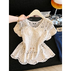 批发实拍 <b class='q'>镂空</b>钩花拼接针织衫女设计感小众宽松显瘦别致洋气上衣潮