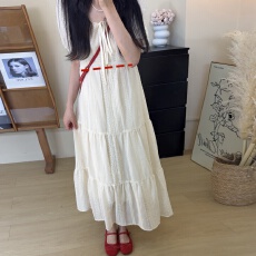 批发哺乳装新品~2026春<b class='q'>夏</b>季新款韩版时尚重工刺绣减龄气质显瘦连衣裙