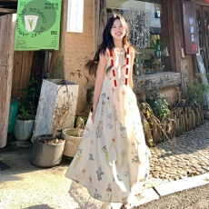 批发哺乳装2026新款蕾丝花边半身裙印花背心裙浪漫度假风碎花哺乳裙