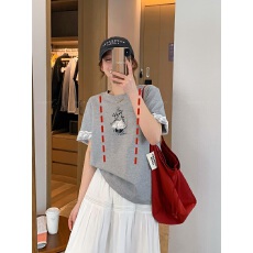 批发哺乳装新款圆领蕾丝拼接卡通灰短袖哺乳T恤<b class='q'>夏</b>季高腰显瘦A字半身裙