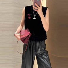 批发丝绒高级定制设计感木耳边下摆小香风马甲