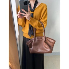 批发十三行韩版V领波点丝巾长袖针织衫小众设计感<b class='q'>女士</b>收腰时尚上衣
