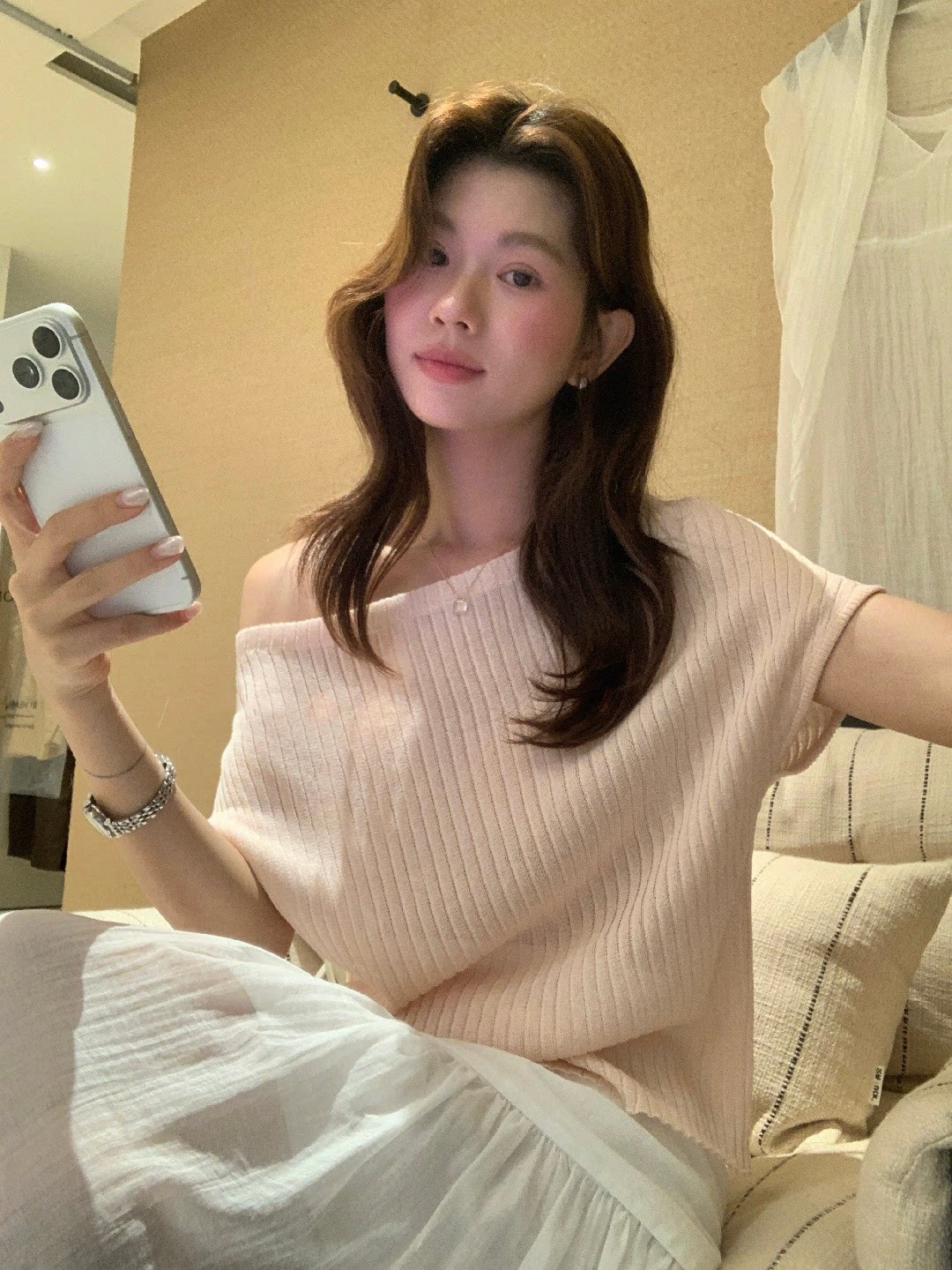 한 부서 부드러운 바람 비스듬한 어깨 아마 반팔 니트 스웨터 여성 여름 다용도 작은 셔츠 슬림해 보이는 오프숄더 맨위