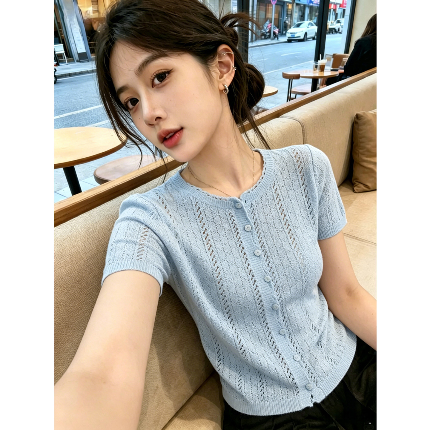 한 부서 라운드 넥 홀로우 아웃 싱글 줄 버튼 반팔 니트 오픈 가디건 여성 2026 여름 새로운 몸매 가꾸기 슬림해 보이는 외국 가스 맨위