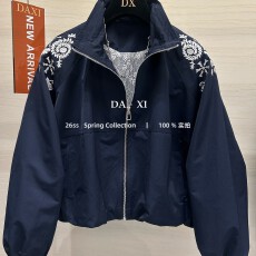 批发高端欧货早春新款精致流行好看漂亮独特立领刺绣棒球服外套女上衣