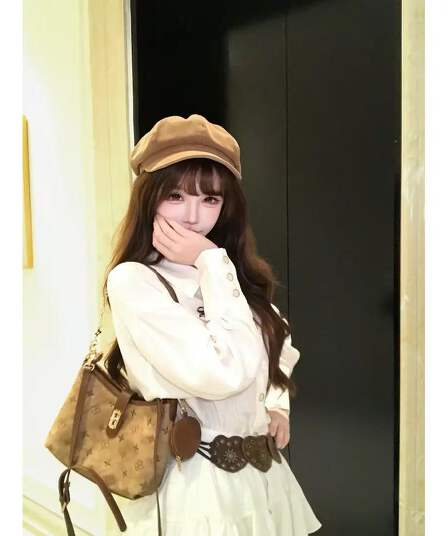 루이 茜 웨이 Sher S 우유 찹쌀 달콤한 자매 이른 가을 캐주얼 바람 작은 대중 디자인 긴팔 맨위 반 스커트 r66912h