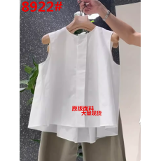 批发小众设计白色简约风背心女小众设计感气质上衣2026年新款显瘦马甲