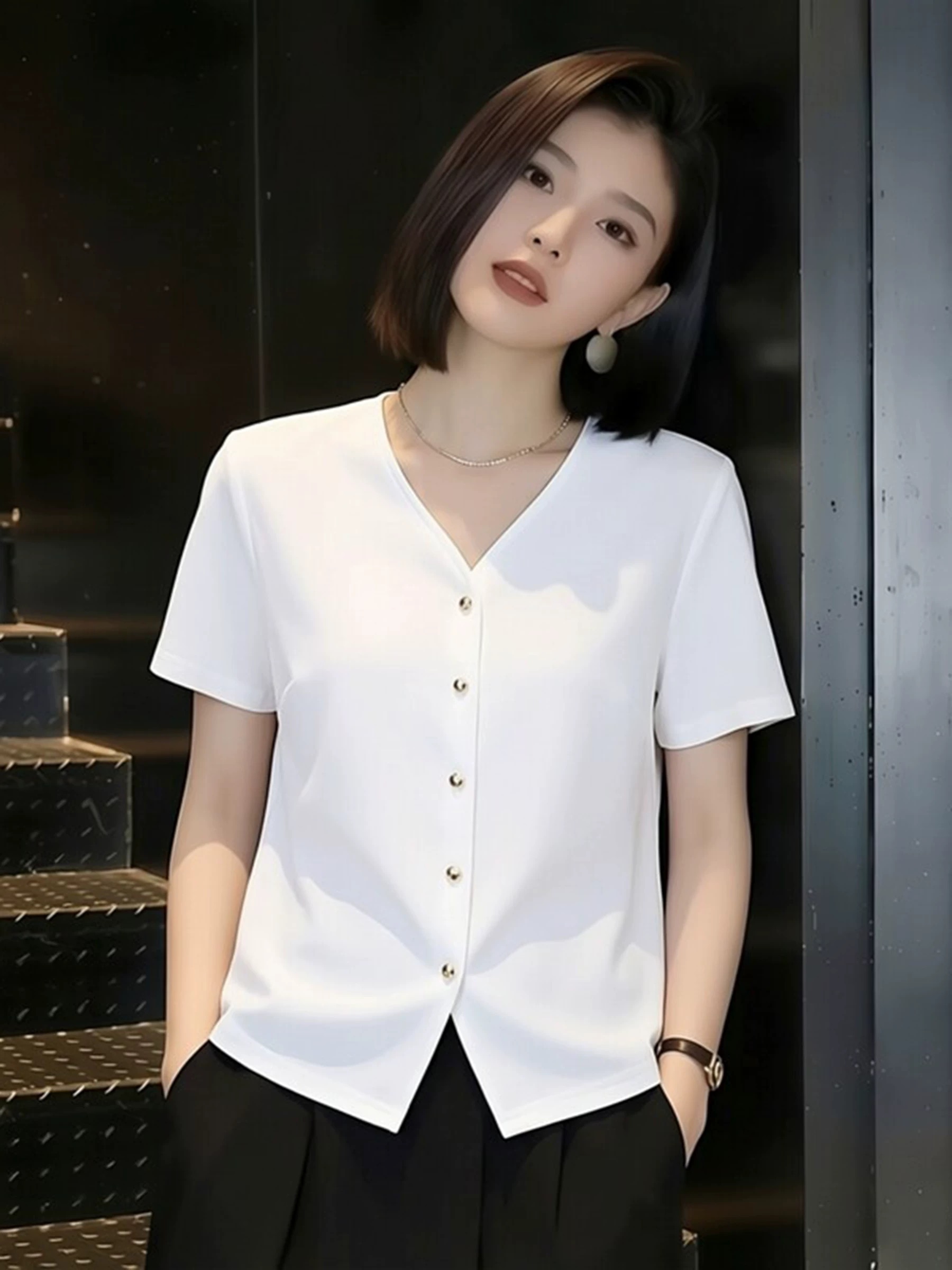 pllfs 패션 화이트 미니멀리즘 V넥 여성 셔츠 2026 여름 새로운 반팔 루즈핏 캐주얼 오픈 가디건 맨위