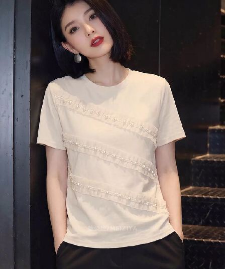 2026 봄 새로운 부드러운 느긋한 바람 진주 레이스 반팔 티셔츠 여성 의류 슬림해 보이는 다용도 디자인 센스 맨위