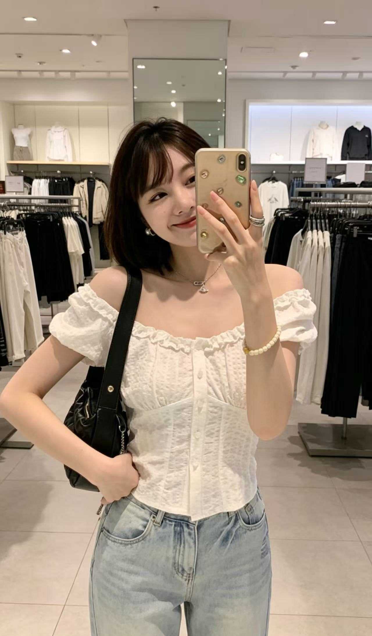 하트 비트 디자인 센스 둘 착용 칼라 프랑스식 바람 종소리 맨위 수 있습니다. 오프숄더 질감 몸매 가꾸기 쇼트 스타일 작은 셔츠