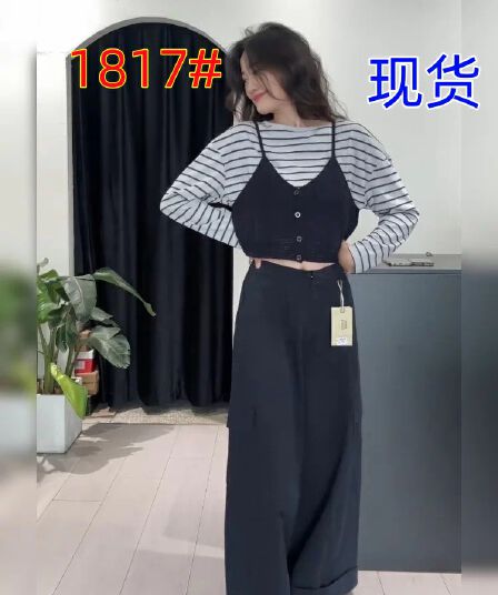 한 부서 chic 스트라이프 페이크 레이어드 긴팔 티셔츠 여성 2025 가을 새로운 패션 연령 감소 싱글 착용 쇼트 스타일 맨위