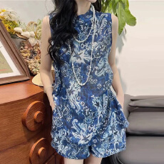 批发新中式国风蓝色<b class='q'>印花</b><b class='q'>套装</b>女士夏季立领斜襟盘扣无袖背心短裤两件套