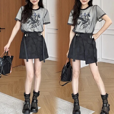 批发夏季新款假两件<b class='q'>印花</b>短袖T恤高腰不规则纯色裙裤时尚两件套