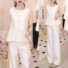 批发2026夏季新款精致感气质休闲套<b class='q'>装</b>女轻职无袖上衣休闲短裤两件套