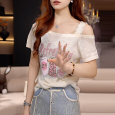 批发夏季薄款烫钻字母印花减龄露肩短袖针织衫女<b class='q'>装</b>今年流行漂亮小衫