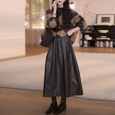 批发气质设计感时尚套装女早秋新款撞色棱形格毛衣松紧腰皮裙半身裙