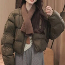 2025冬季新款纯色设计感针织围巾女时尚减龄气质百搭潮流通勤围巾