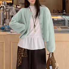 韩系慵懒风高级感气质长袖针织衫女2025冬季宽松显瘦纯色开衫上衣