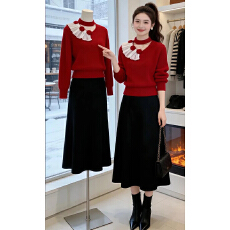 批发<b class='q'>甜美</b>精致挂脖镂空领针织衫2026秋冬荷叶边毛球装饰修身长袖日常款