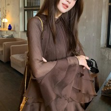 批发韩式简约百搭显瘦修身减龄长袖<b class='q'>连衣裙</b>女2026春季小众设计感裙潮