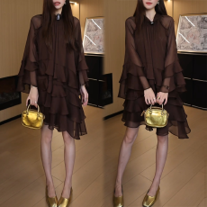 批发韩式简约百搭显瘦修身减龄长袖<b class='q'>连衣裙</b>女2026春季小众设计感裙潮