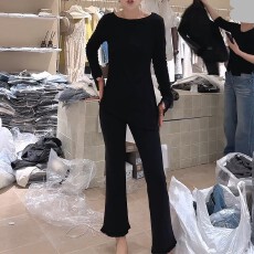 批发2026春夏新款时尚套装显瘦长袖打底T恤高腰显瘦花边微喇裤套装