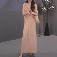 批发2026春季高级感时髦复古甜美感抓襟花边<b class='q'>衬衫</b>配短裙套装女