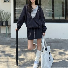 批发轻熟风通勤<b class='q'>百搭</b>时尚套装女2026春秋新款连帽外套巨好看短裙两件套