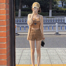 批发设计感字母吊带+开衫+工装短裤<b class='q'>套装</b>2026高腰显瘦甜酷风三件套女