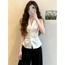 气质收腰无袖上衣女2026夏季新款设计感交叉绑带时尚背心