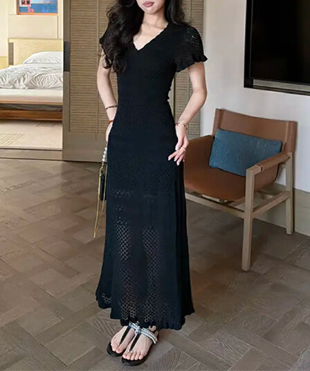 미니멀리즘 바람 빛 요리 한 트렌디 바람 V넥 여성 드레스 2026 여름 새로운 품격 출퇴근 디자인 센스 치마