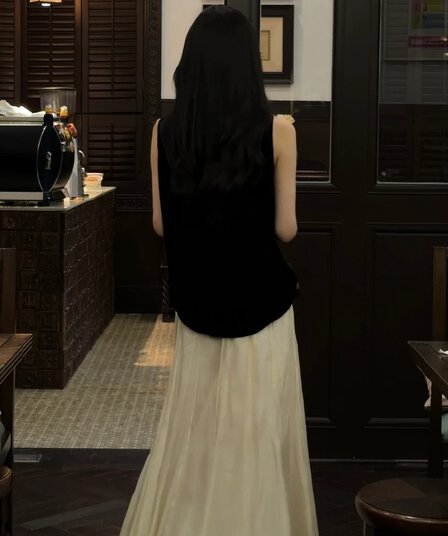 여름 섹션 새로운 스탠드 칼라 배색 측면 조끼 맨위 고급 디자인 센스 허리밴드 플리츠 반신 스커트 패션 세트