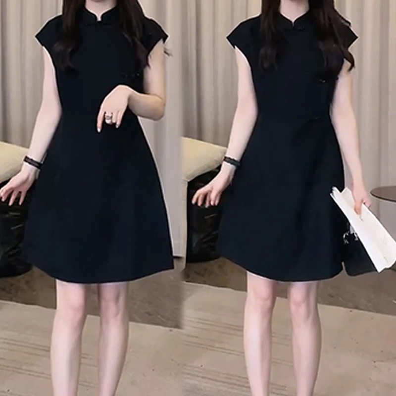 한 부서 트렌드 몸매 가꾸기 슬림해 보이는 트렌드 단색 드레스 2026 여름 새로운 패션 연령 감소 품격 옷