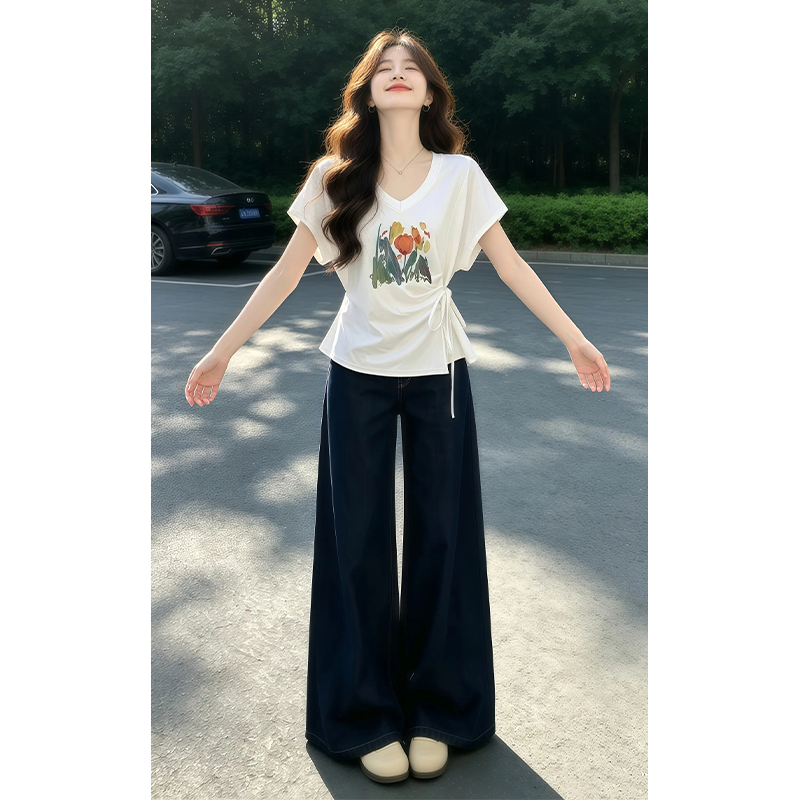 향기로운 듀오 유럽 상품 긍정적 인 어깨 작은 키 반팔 티셔츠 여성 2026 여름 새로운 디자인 센스 스트랩 외국 가스 맨위 서비스