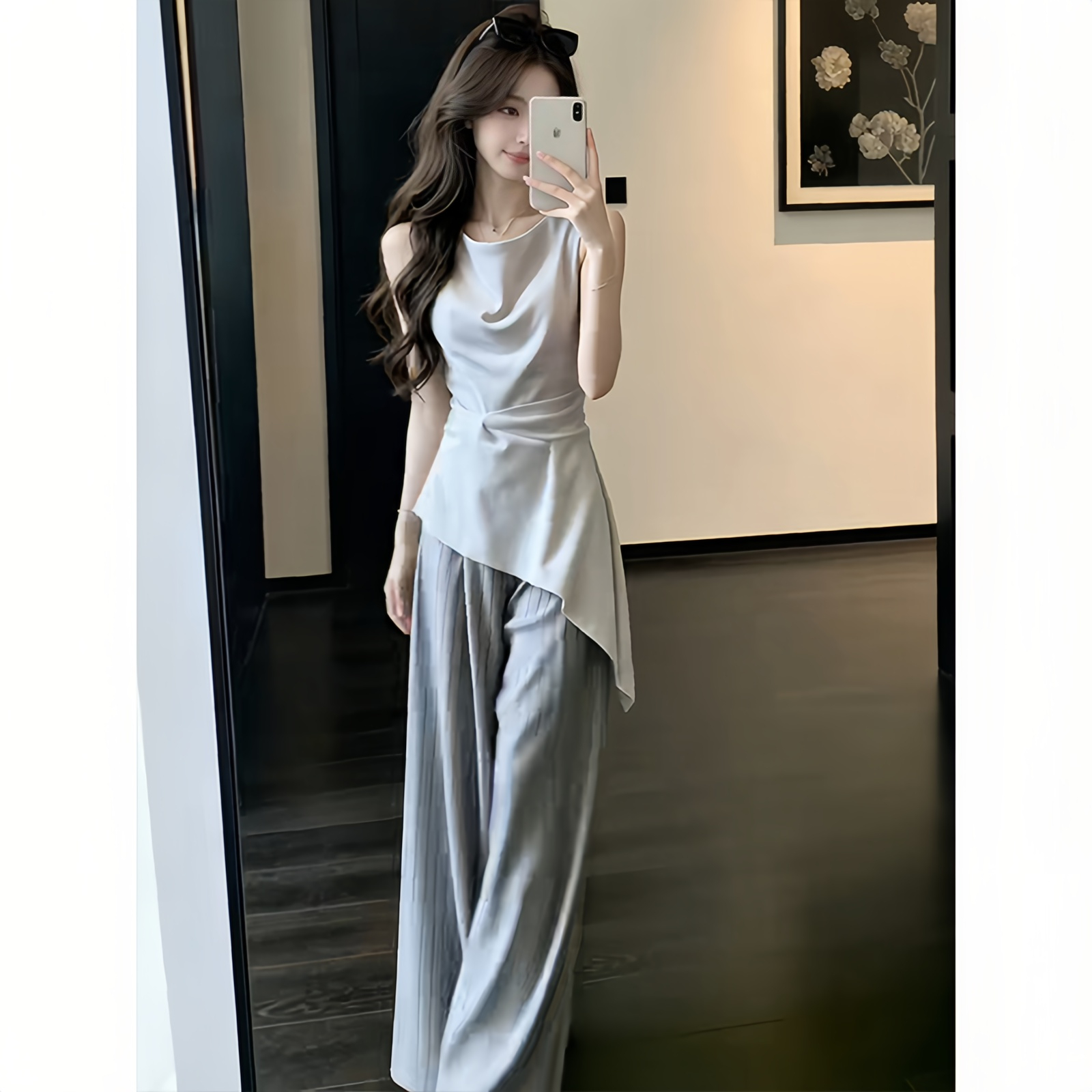 2026 여름 새로운 흔들다 칼라 민소매 맨위 세로 줄무늬 와이드 레그 팬츠 두 조각 여성 세트 품격 출퇴근 세트 패션