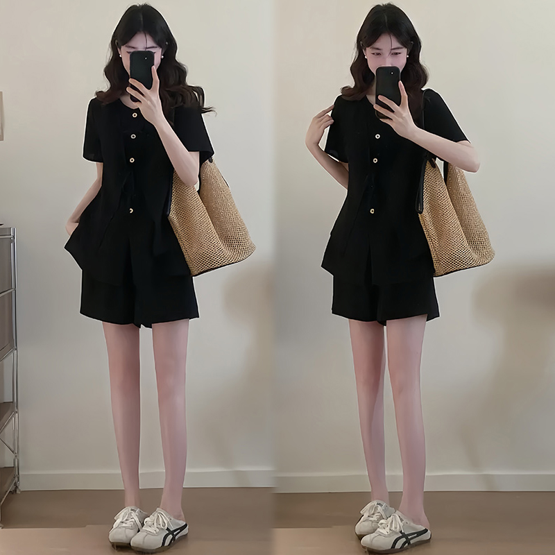 페이크 레이어드 레이스업 허리 수축 반팔 맨위 하이웨이스트 넓은 다리가 짧다. 바지 두 조각 여성 세트 2026 새로운 세트
