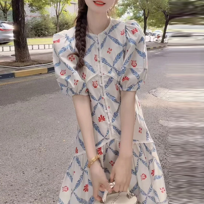 한 부서 트렌드 배색 디자인 센스 여성 드레스 2026 여름 새로운 패션 연령 감소 품격 트렌드 옷