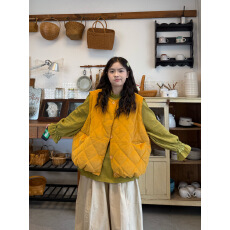 批发实拍現货。花边长袖打底衫+灯芯绒马甲+裤子