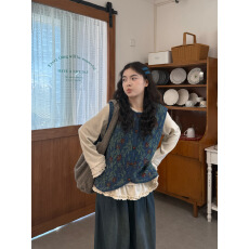 批发碎花叠穿马甲背心+花边打底长袖T恤+牛仔<b class='q'>裤</b>