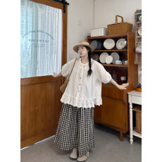 批发<b class='q'>实拍</b>。花边拼接短袖衬衫+格子<b class='q'>裤</b>