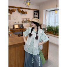 批发镂空网纱拼接马甲+花朵<b class='q'>印花</b>打底短袖T恤+牛仔裤