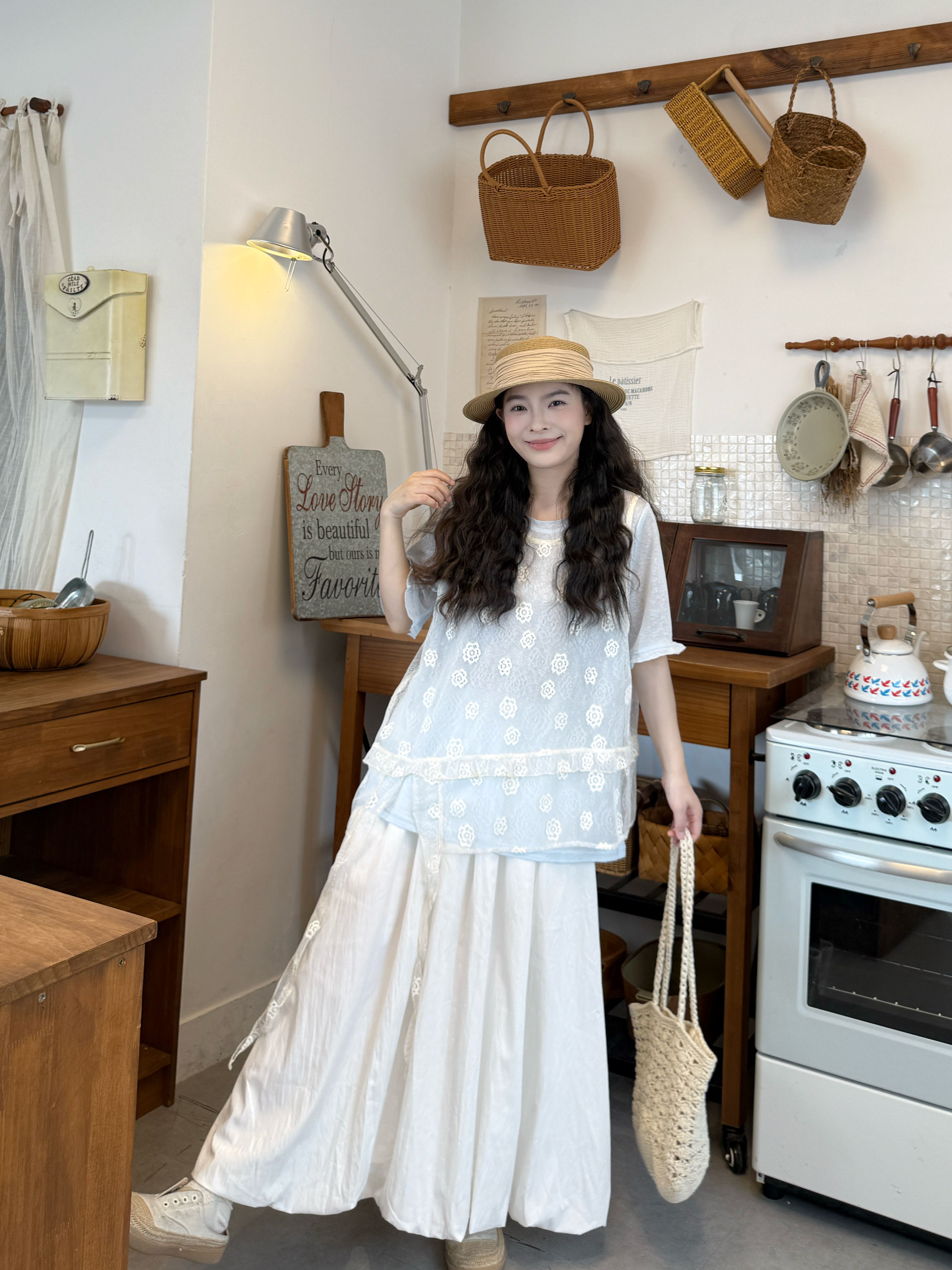 실사 반팔 티셔츠 스택 착용 자수 블라우스 반신 스커트