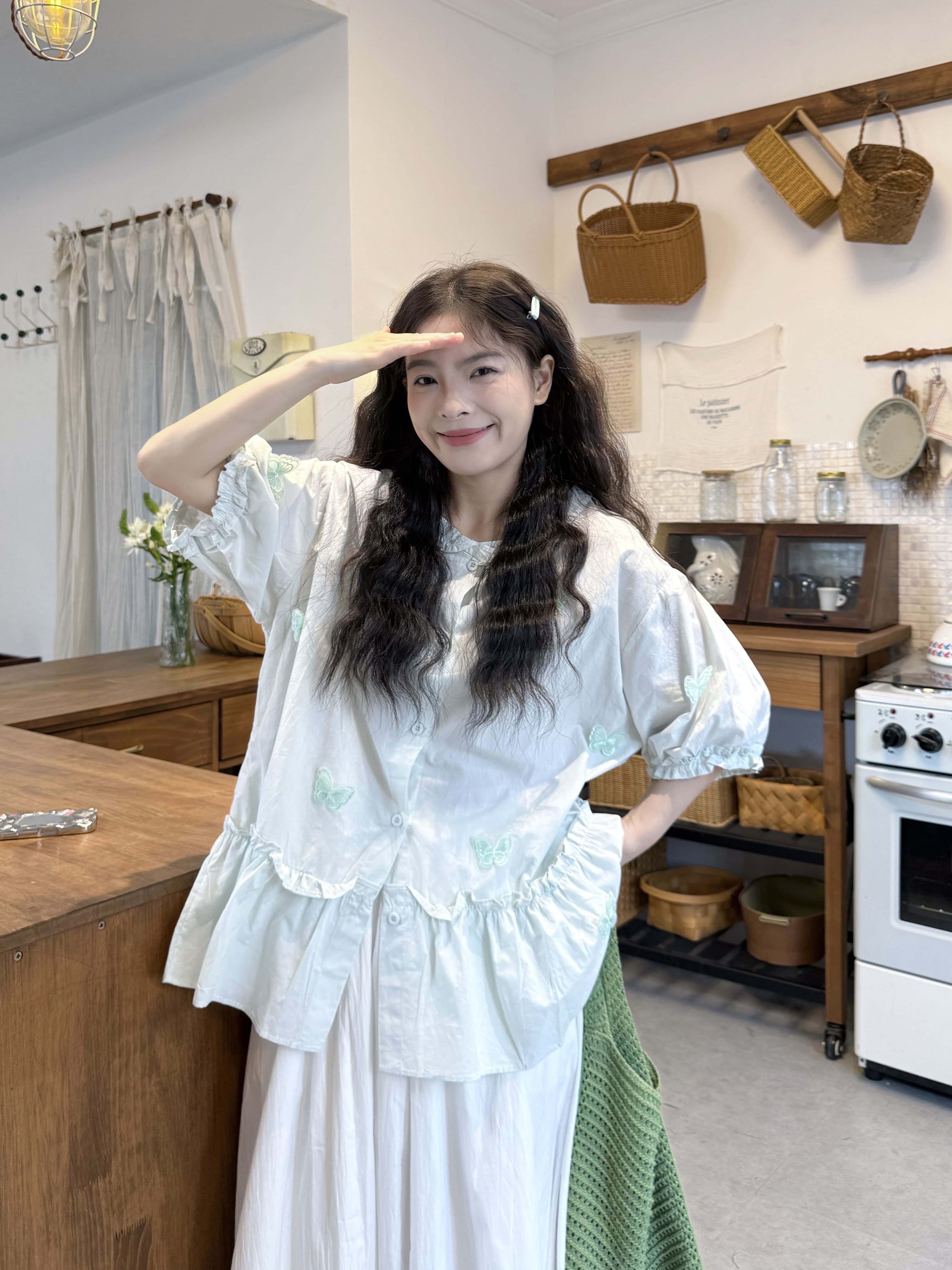 실사 3 차원 나비 자수 반팔 셔츠